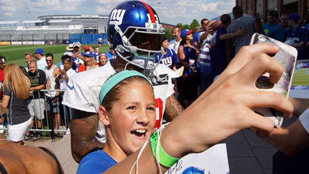The Fan Experience at New York Giants Training Camp